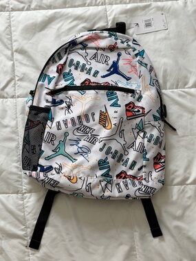 *NEW* Nike Air Jordan White Multicolor Graphic Logo Print GYM/ SCHOOL Backpack